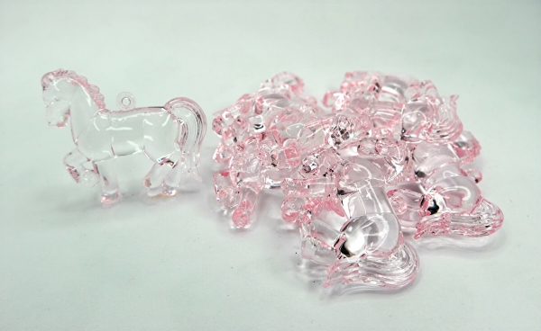 8 Deko-Pferdchen Pferde Hänger 5,5 cm rosa transparent