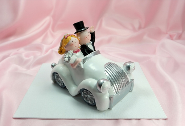 Spardose Brautauto Hochzeitsauto Brautpaar im Auto weiß Hochzeit