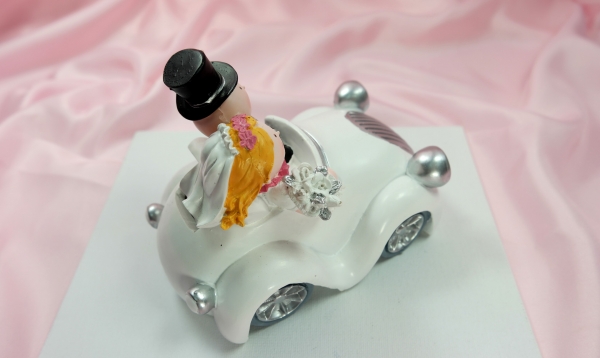 Spardose Brautauto Hochzeitsauto Brautpaar im Auto weiß Hochzeit